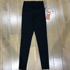 Black Compressive High-Rise Legging